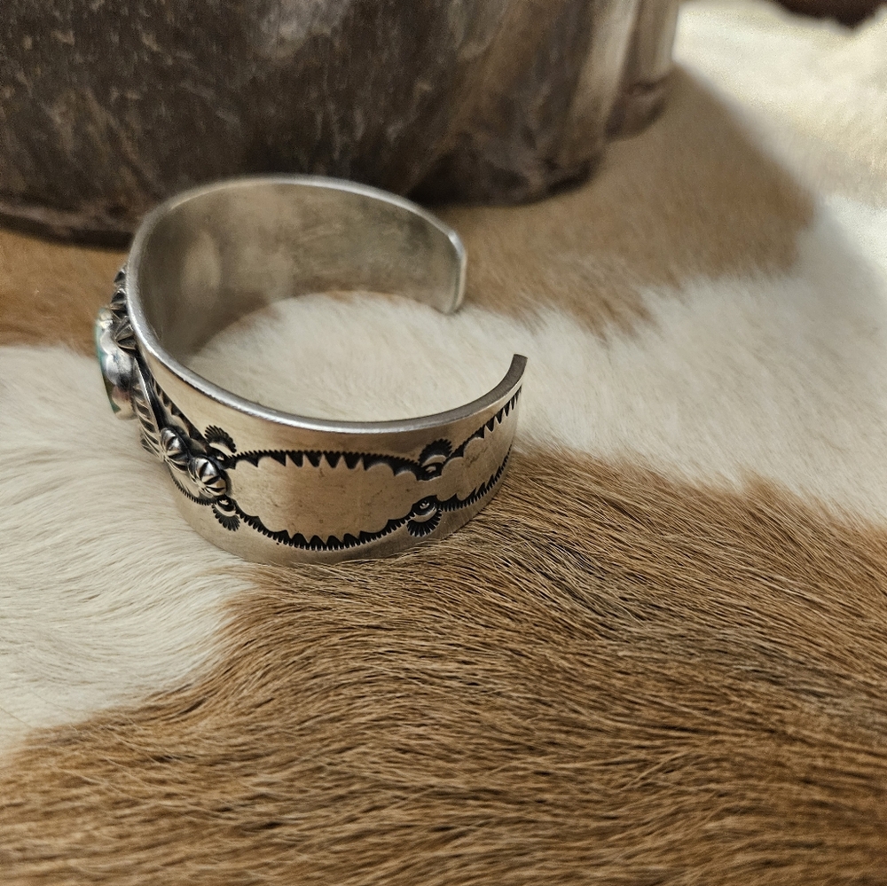 Ray Bennett Cuff, Native Made - Picture 2 of 3